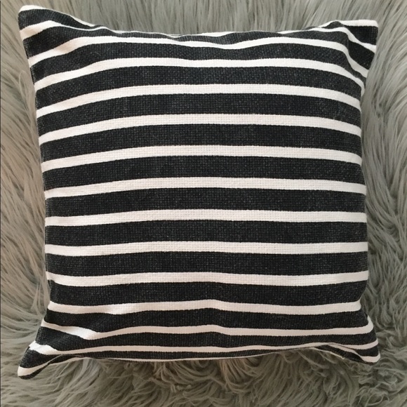 Simons Heart Pillow - Picture 2 of 2